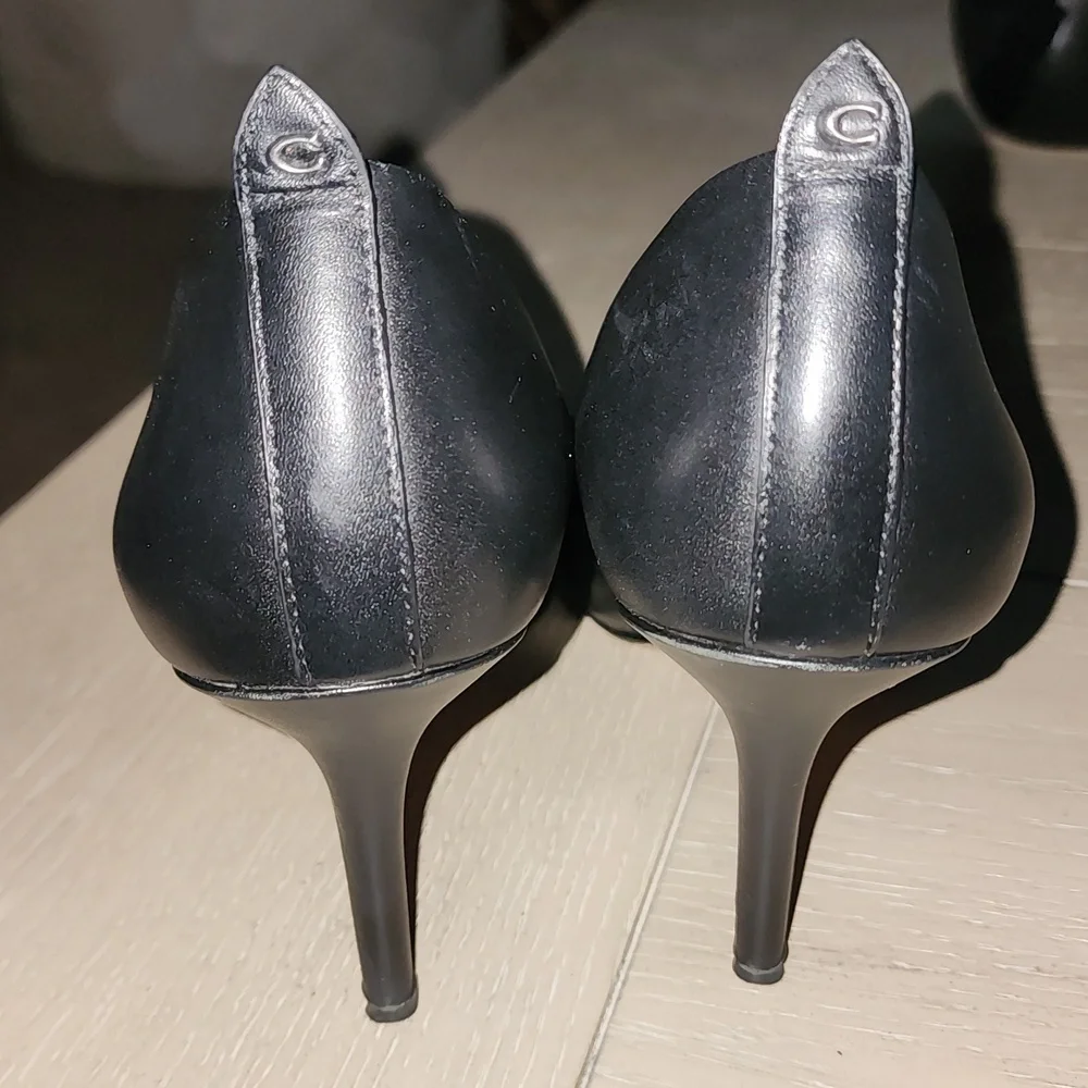 COACH PERFECT BLACK LEATHER EUC PUMPS SIZE 8.5M